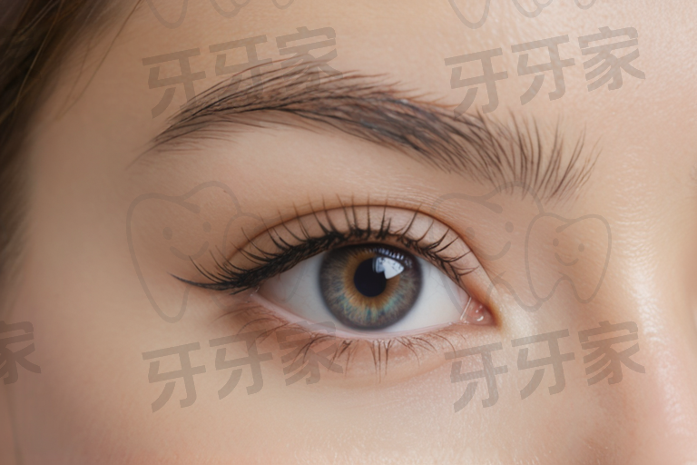 上海新视界眼科医院于妍娉新飞秒激光手术16380元起，2025年新收费标准及优惠信息。